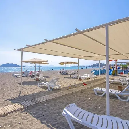 Villa çalış'ta Denize Sıfır 8 Kişilik Pearl 4 Fethiye