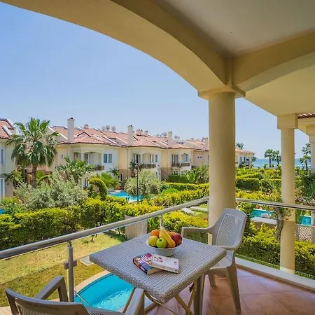 Calis'ta Denize Sifir 8 Kisilik Pearl 4 * פאטהיה