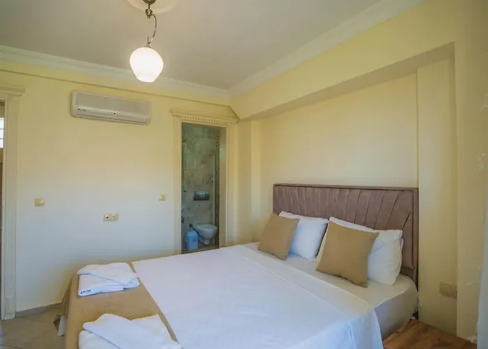 Villa çalış'ta Denize Sıfır 8 Kişilik Pearl 4