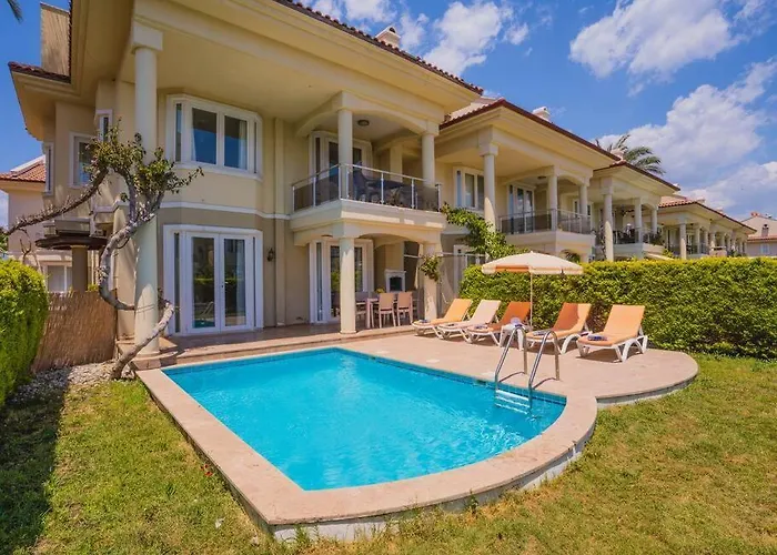 Villa çalış'ta Denize Sıfır 8 Kişilik Pearl 4 Fethiye