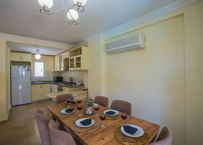 Villa çalış'ta Denize Sıfır 8 Kişilik Pearl 4 *