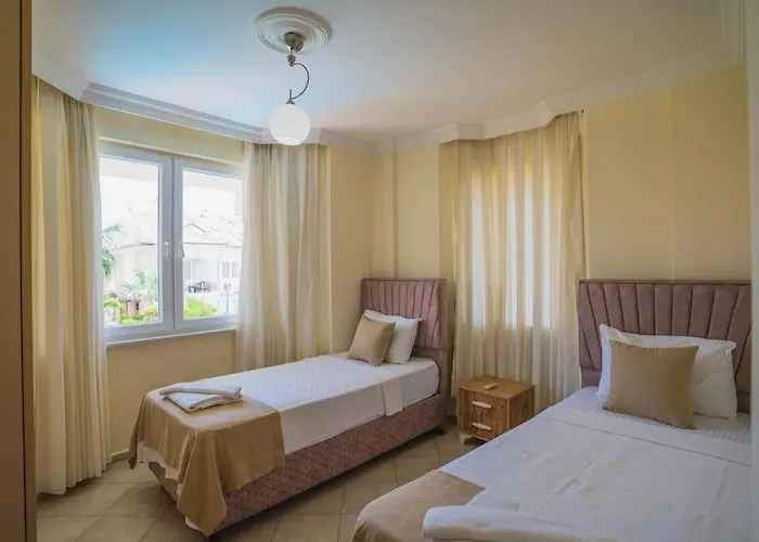 çalış'ta Denize Sıfır 8 Kişilik Pearl 4 Villa Fethiye