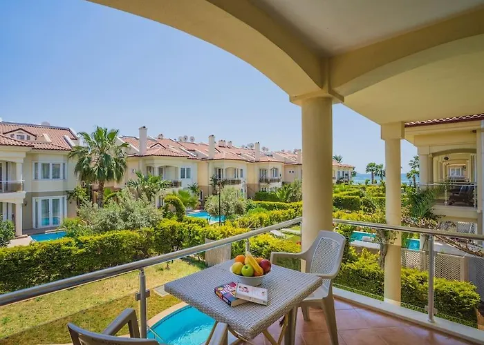 çalış'ta Denize Sıfır 8 Kişilik Pearl 4 * Fethiye